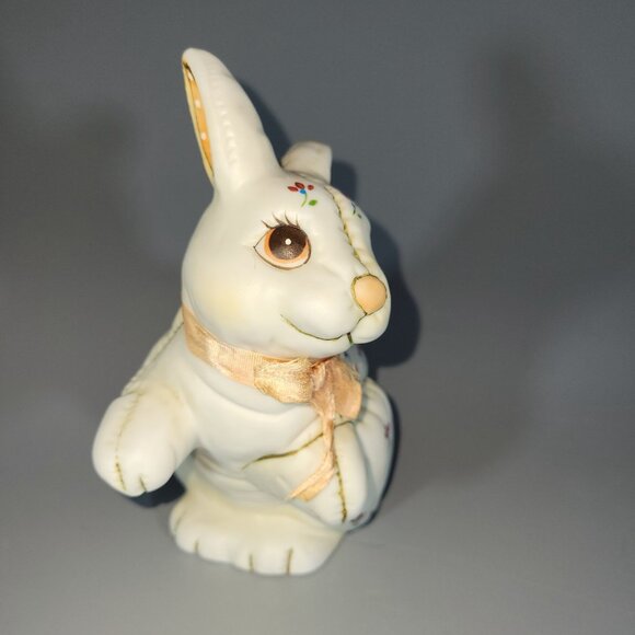 Charming Lefton Quilted Bunny Figurine Hand-Painted Ceramic Collectible Easter D - Picture 2 of 8